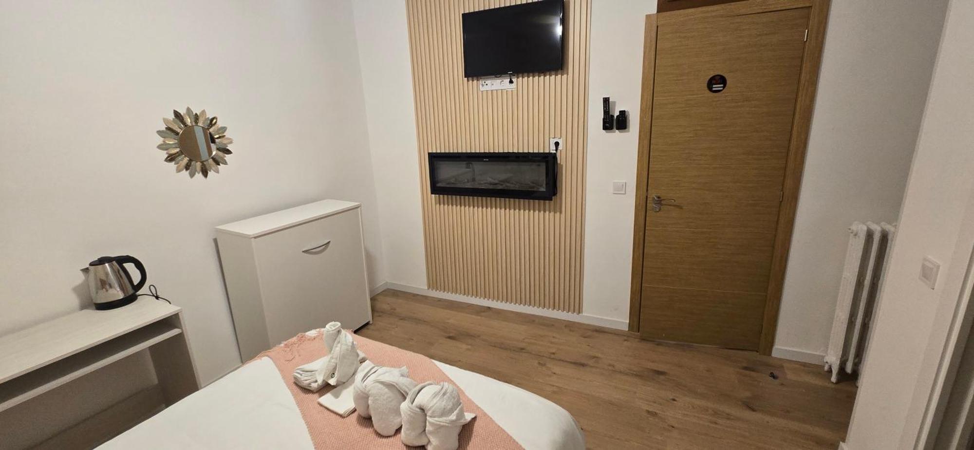 Habitaciones Universal Madrid Ngoại thất bức ảnh